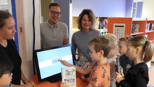 Kindcentrum De Bareel opent nieuwe schoolbibliotheek