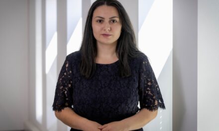 Colum wethouder Ani Zalinyan: ‘De wooncrisis dendert door’